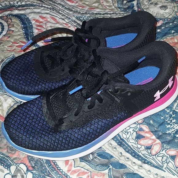 Under Armour Shoes - Under Armour Charged Breeze Women's Athletic Shoes